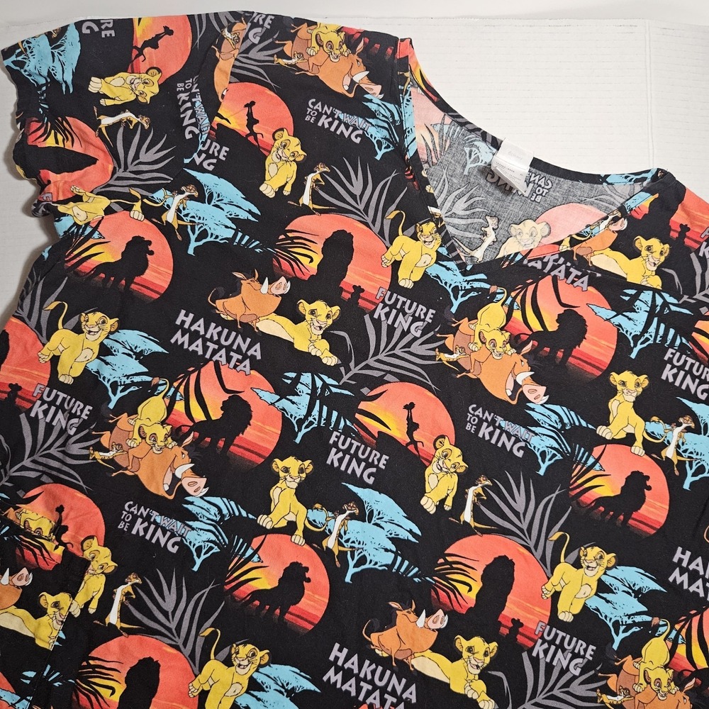 Vintage Disney Lion King Scrub Top Womens 3XL Multicolor Hakuna‎ Matata 3 pocket